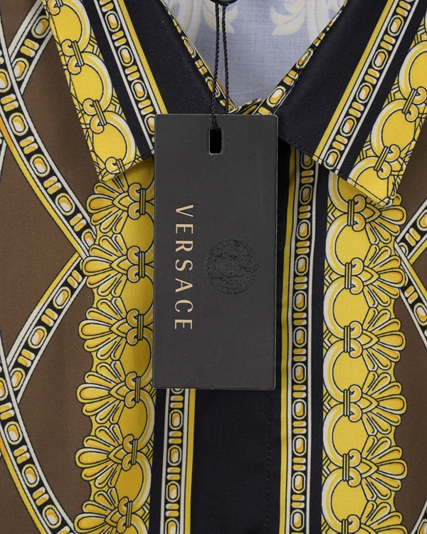 ブランドシャツ角部分ディテール